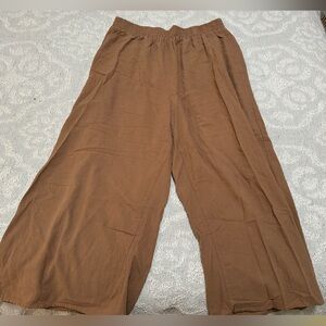 Brown capri pants